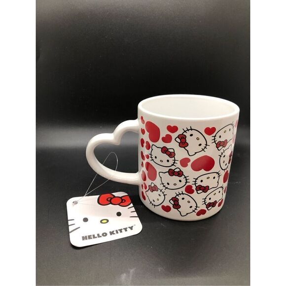 Hello Kitty NWT Heart Handle Mug Coffee Tea Cup For Valentines - Picture 12 of 16